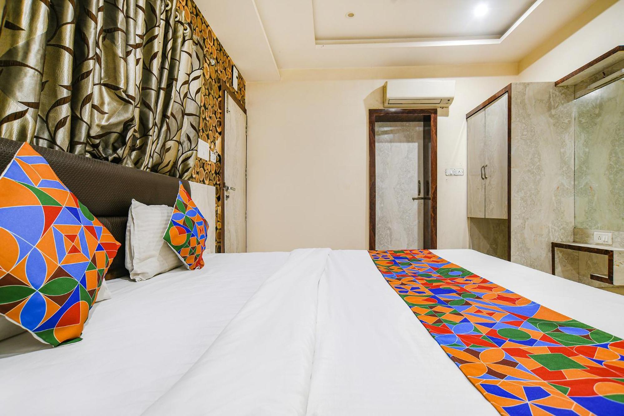 Fabhotel Shivam Palace- Near Mahakal Mandir Уджайн Екстериор снимка