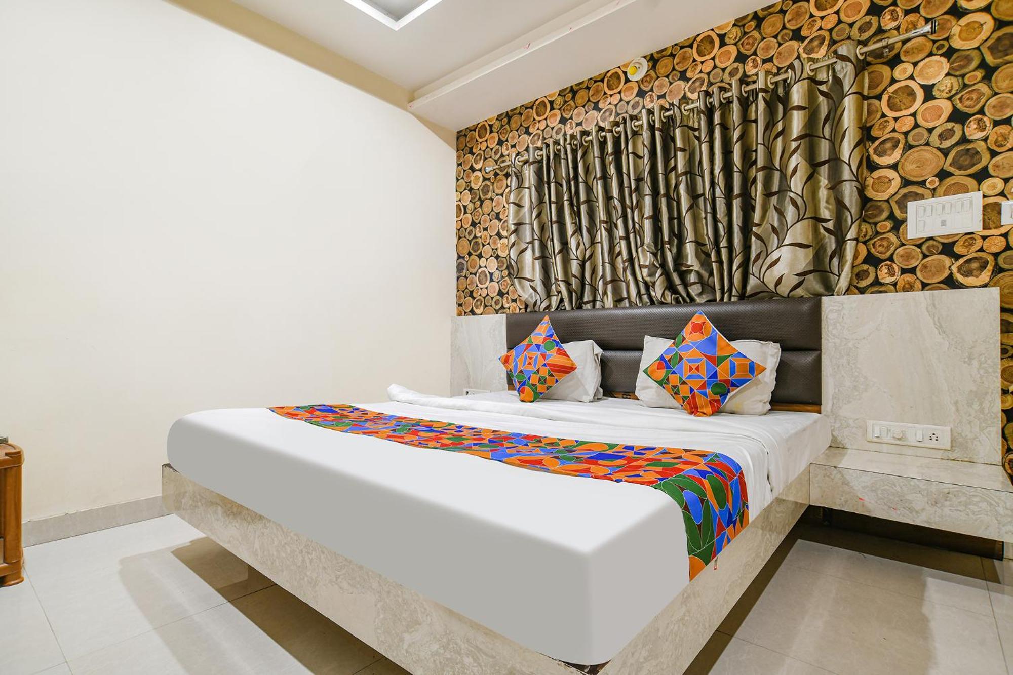 Fabhotel Shivam Palace- Near Mahakal Mandir Уджайн Екстериор снимка