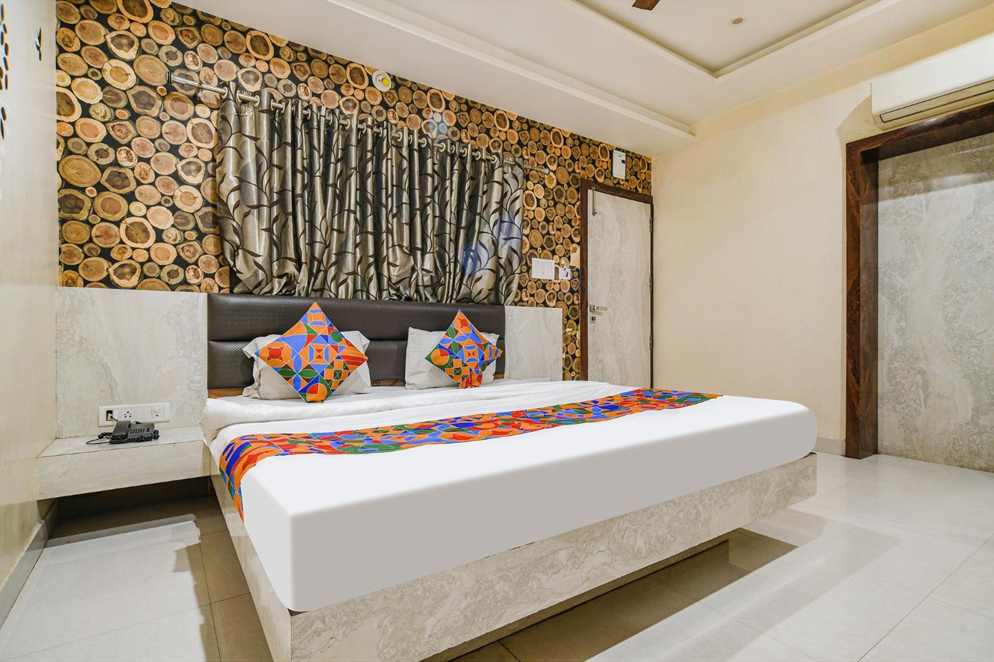 Fabhotel Shivam Palace- Near Mahakal Mandir Уджайн Екстериор снимка
