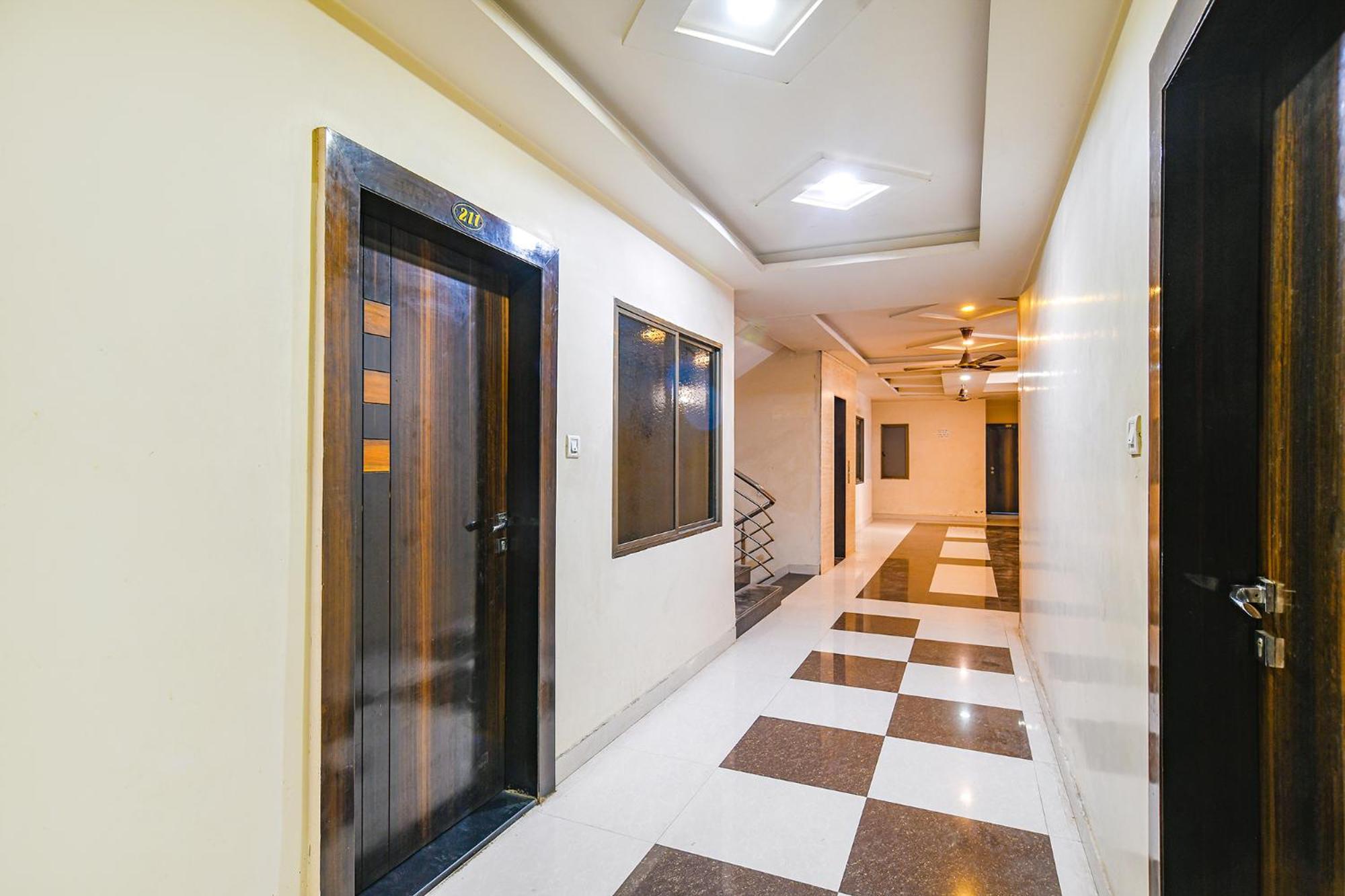 Fabhotel Shivam Palace- Near Mahakal Mandir Уджайн Екстериор снимка